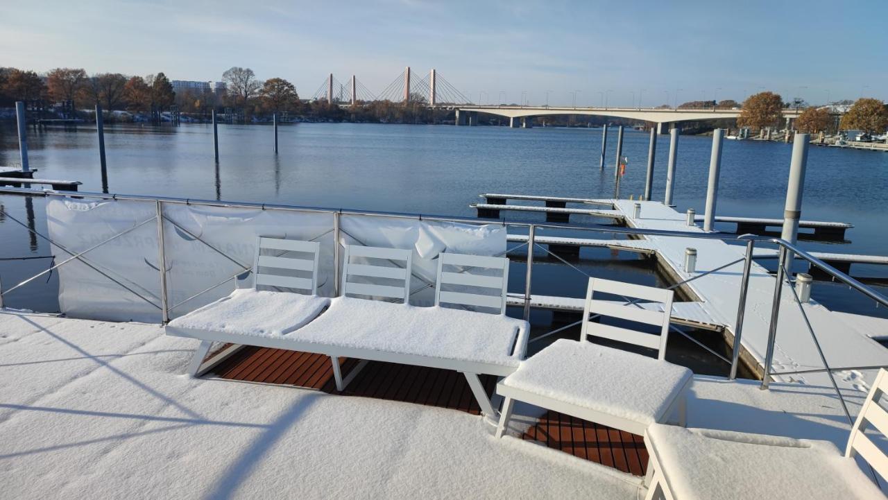 Houseboat Water King Apartament Plywajacy Dom Na Wodzie, 7 Os 弗罗茨瓦夫 外观 照片